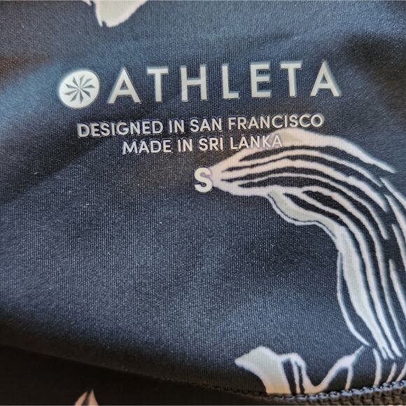 Athleta Floral Sonic Athletic Capri Navy Small - Picture 10 of 11